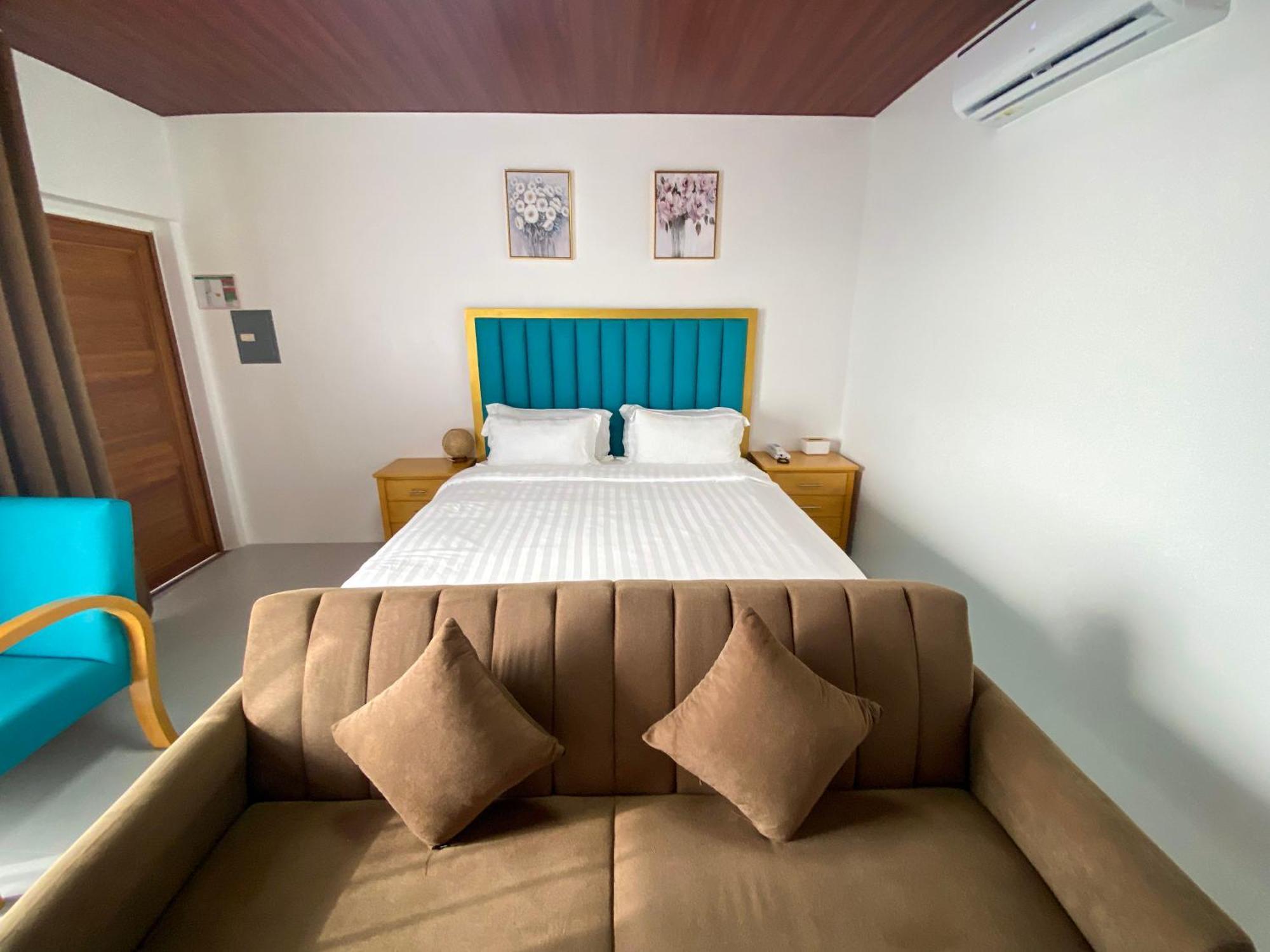 Q Beach Resort Cabangan المظهر الخارجي الصورة