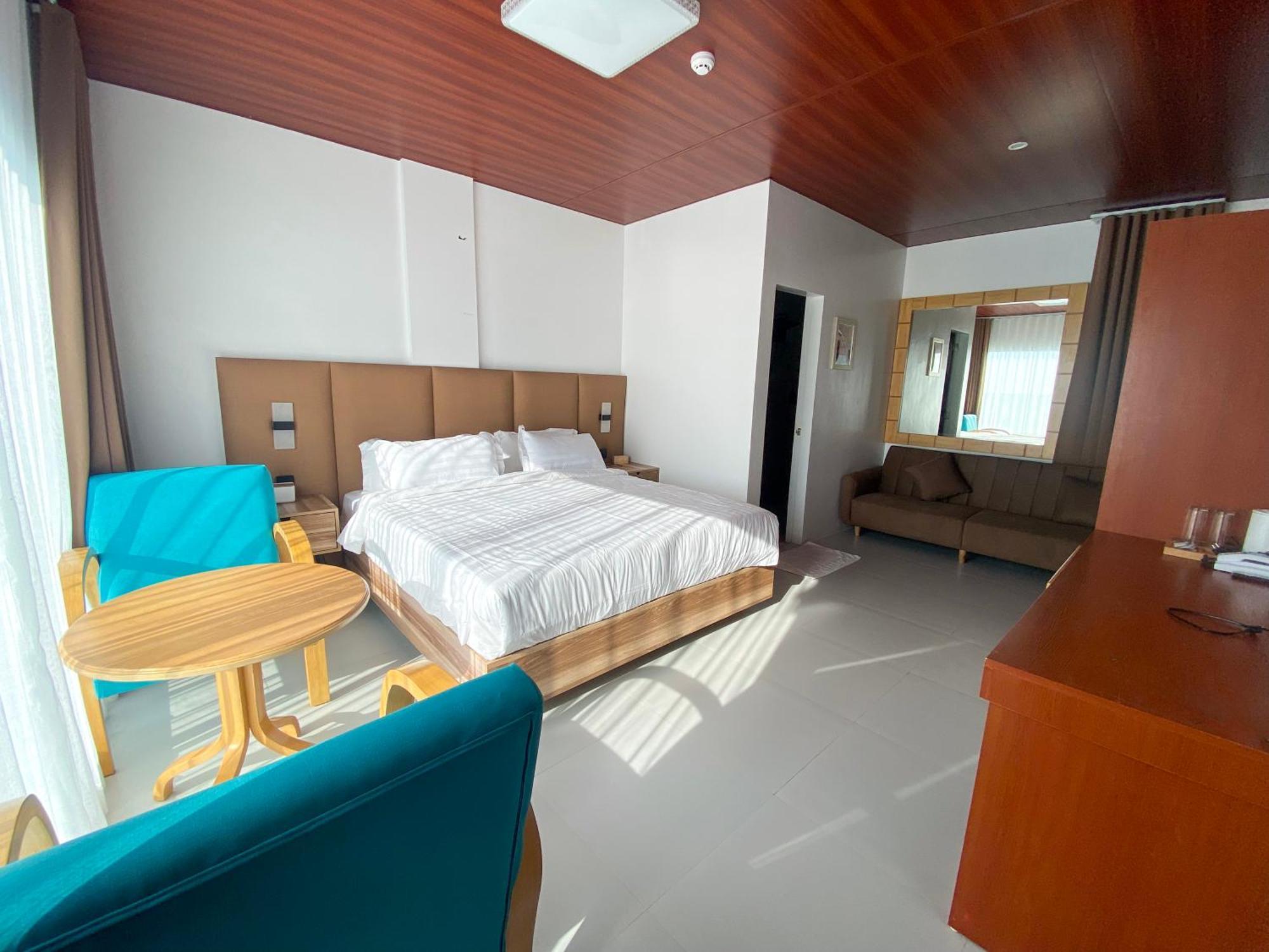 Q Beach Resort Cabangan المظهر الخارجي الصورة